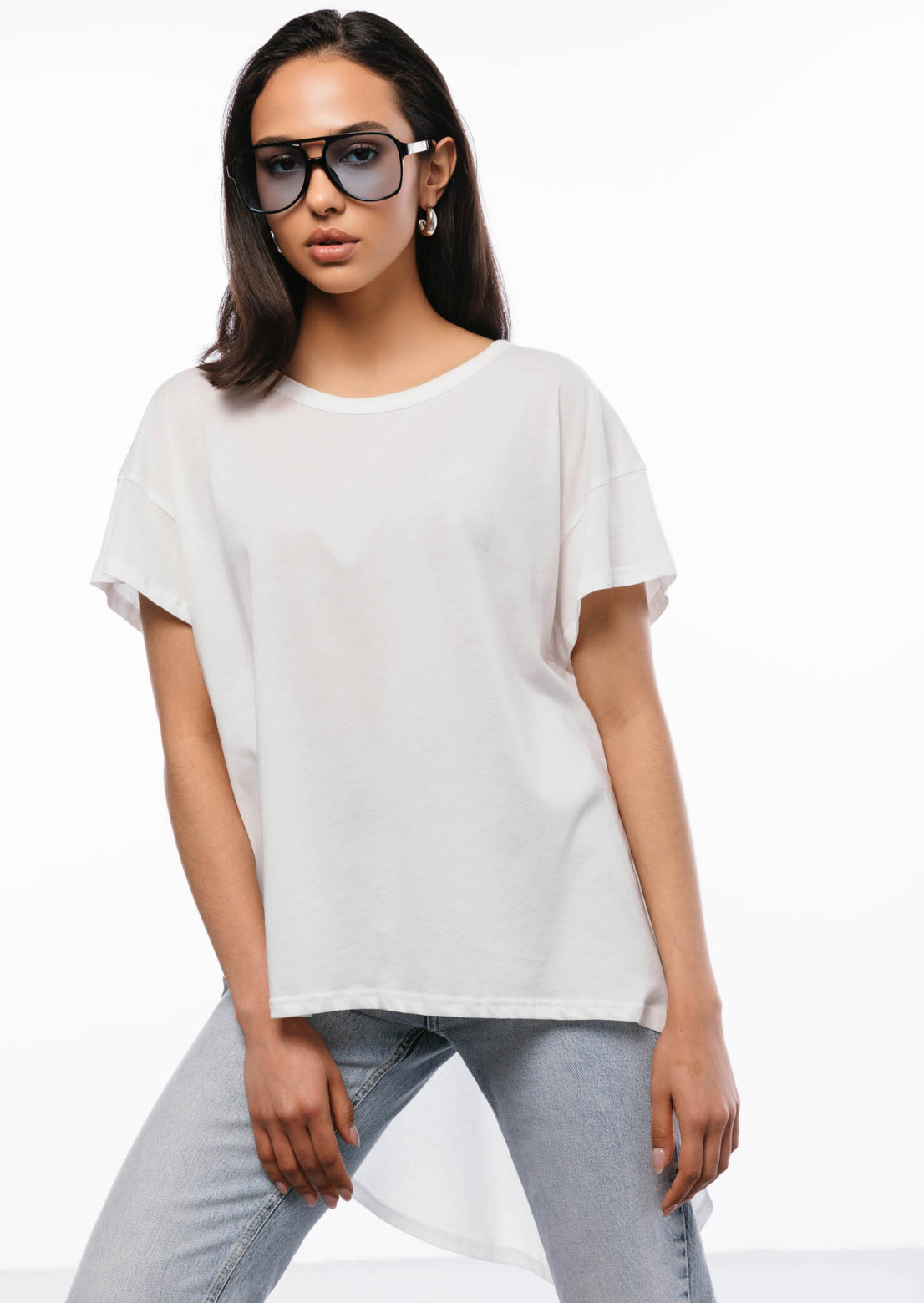 White T-shirt with a tail made of jersey